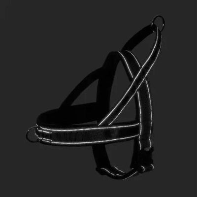 harnais chien anti traction noir reflechissant
