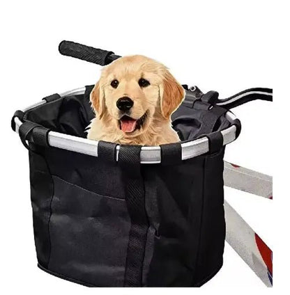 petit labrador dans panier velo chien