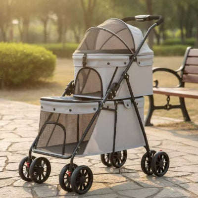 poussette pour chien grise avec double roues avant pivotantes 