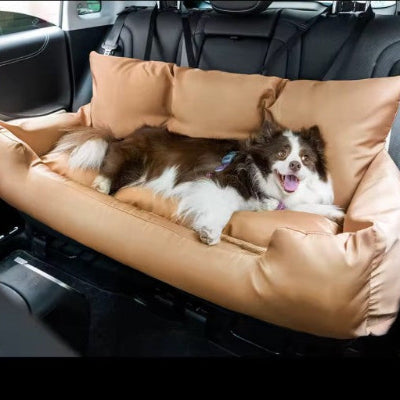 voyage confortable siege auto pour chien camel luxe