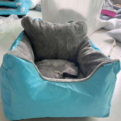 vue face siege auto pour chiens bleu clair
